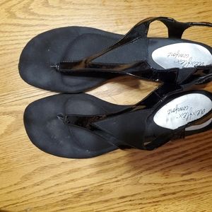 2/15 Dexflex Comfort Sandals